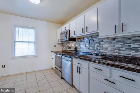8446 Kitchener Dr, Springfield, VA 22153 photo 10
