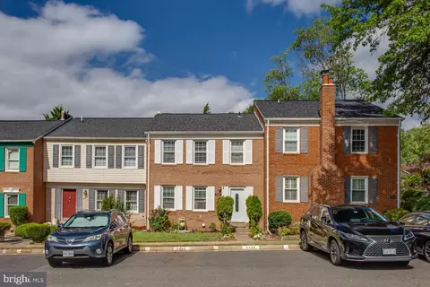 8446 Kitchener Dr, Springfield, VA 22153