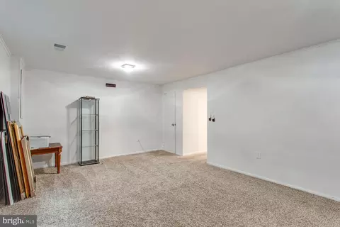 8446 Kitchener Dr, Springfield, VA 22153 photo 33