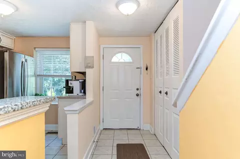 8303 Windfall Rd, Springfield, VA 22153 photo 4