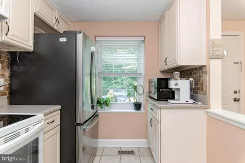 8303 Windfall Rd, Springfield, VA 22153 photo 7