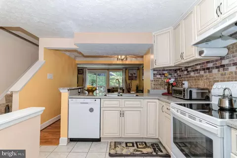 8303 Windfall Rd, Springfield, VA 22153 photo 8