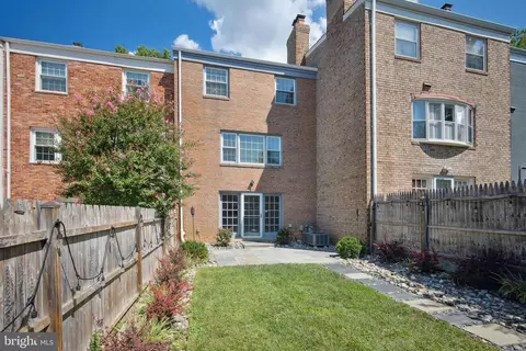 Exterior - 6725 Baron Rd, Mclean, VA 22101 photo 6 of 13