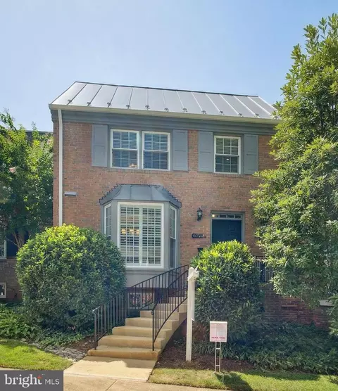 6725 Baron Rd, Mclean, VA 22101