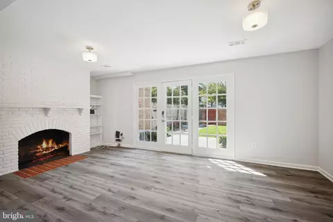 Living - 6725 Baron Rd, Mclean, VA 22101 photo 4 of 5