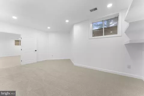 9808 Fox Rest Ln, Vienna, VA 22181 photo 24