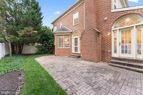 9808 Fox Rest Ln, Vienna, VA 22181 photo 28