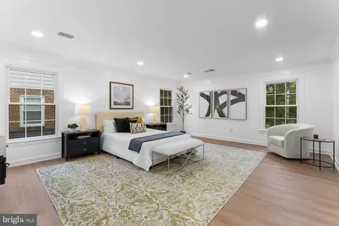 9808 Fox Rest Ln, Vienna, VA 22181 photo 13