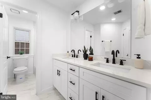 9808 Fox Rest Ln, Vienna, VA 22181 photo 19