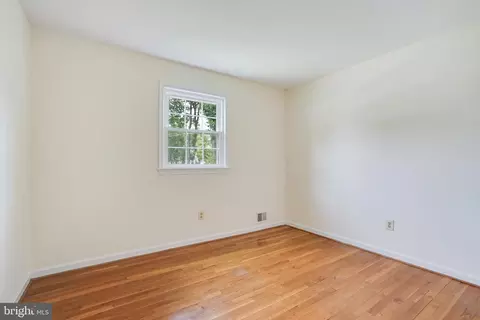 6819 Reynard Dr, Springfield, VA 22152 photo 19