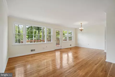 6819 Reynard Dr, Springfield, VA 22152 photo 7