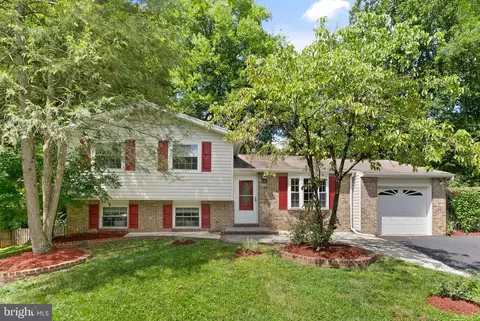 3056 Railroad Vine Ct, Fairfax, VA 22031