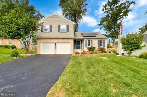5106 Kings Grove Ct, Burke, VA 22015