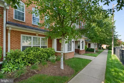 14209 A Saint Germain Dr #27, Centreville, VA 20121