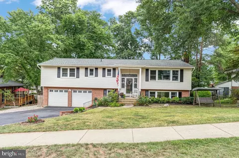 8367 Wagon Wheel Rd, Alexandria, VA 22309