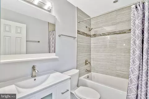 Bath - 7596 Seabrook Ln, Springfield, VA 22153 photo 4 of 4