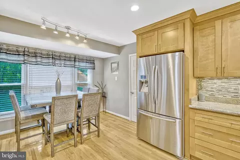Kitchen - 7596 Seabrook Ln, Springfield, VA 22153 photo 5 of 5
