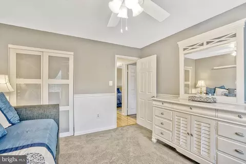 Bedroom - 7596 Seabrook Ln, Springfield, VA 22153 photo 14 of 15
