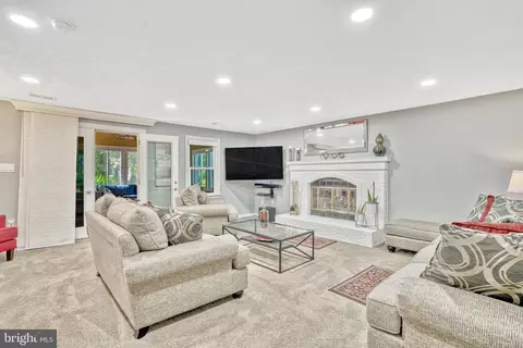 Other - 7596 Seabrook Ln, Springfield, VA 22153 photo 4 of 16