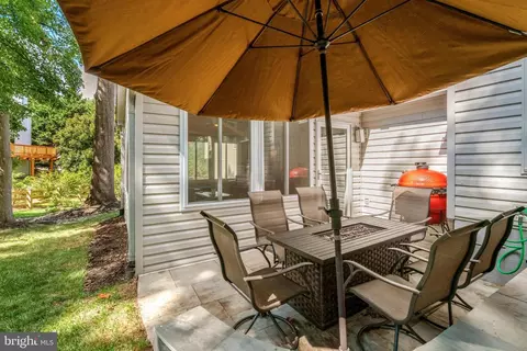 Exterior - 7596 Seabrook Ln, Springfield, VA 22153 photo 9 of 13