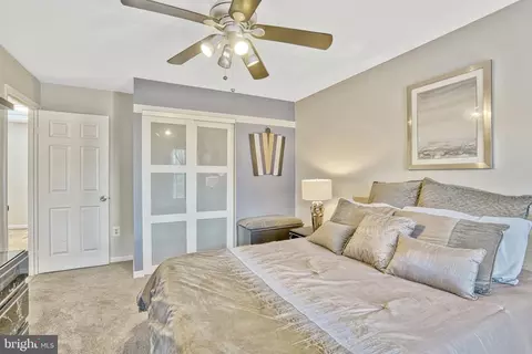 Bedroom - 7596 Seabrook Ln, Springfield, VA 22153 photo 11 of 15