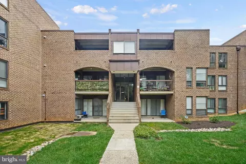 11244 Chestnut Grove Sq #11244-154, Reston, VA 20190