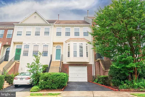 6235 Frosty Winter Ct, Centreville, VA 20120