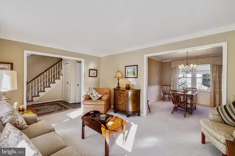 8849 Applecross Ln, Springfield, VA 22153 photo 5