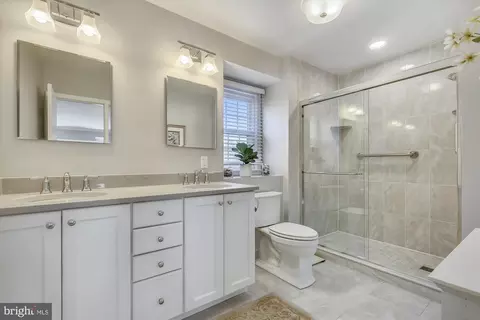 8849 Applecross Ln, Springfield, VA 22153 photo 15