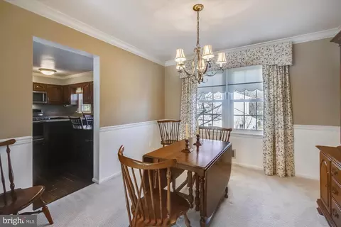8849 Applecross Ln, Springfield, VA 22153 photo 6