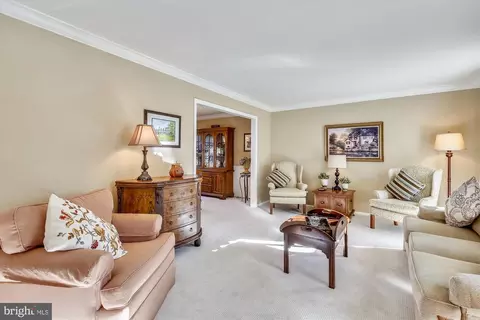 8849 Applecross Ln, Springfield, VA 22153 photo 3