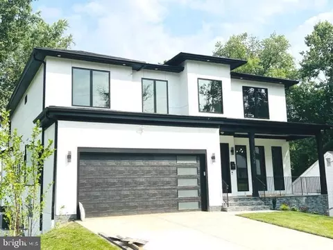 2004 Storm Dr, Falls Church, VA 22043