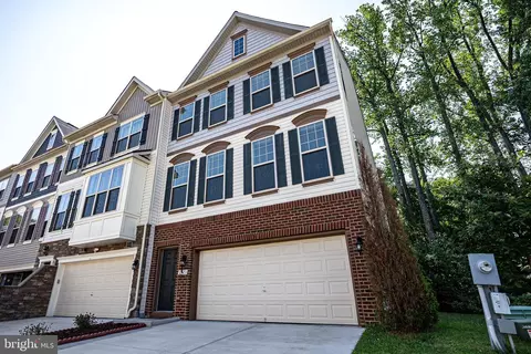 9023 Endicott Pl, Lorton, VA 22079