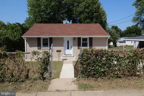 3404 Elmwood Dr, Alexandria, VA 22303