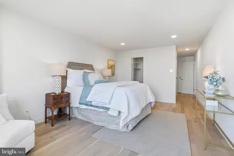 Bedroom - 1800 Old Meadow Rd #1708, Mclean, VA 22102 photo 4 of 8
