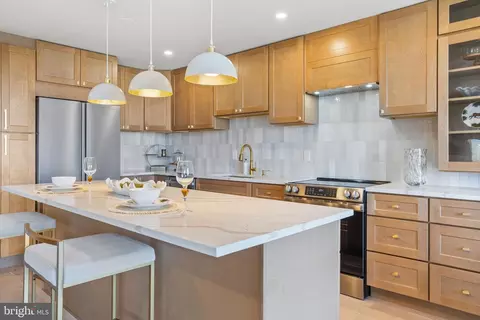 Kitchen - 1800 Old Meadow Rd #1708, Mclean, VA 22102 photo 4 of 4