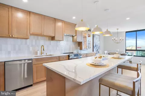 Kitchen - 1800 Old Meadow Rd #1708, Mclean, VA 22102 photo 2 of 4