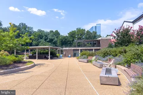 Exterior - 1800 Old Meadow Rd #1708, Mclean, VA 22102 photo 9 of 13