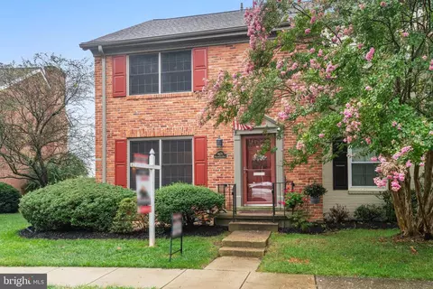 8429 Willow Forge Rd, Springfield, VA 22152 photo 1