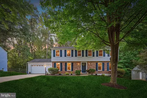 2411 Andorra Pl, Reston, VA 20191