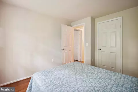 Bedroom - 9508 Draycott Ct, Burke, VA 22015 photo 5 of 6