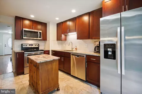 Kitchen - 9508 Draycott Ct, Burke, VA 22015 photo 2 of 2