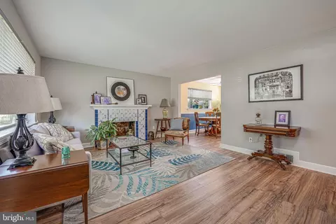 6025 Brunswick St, Springfield, VA 22150 photo 3