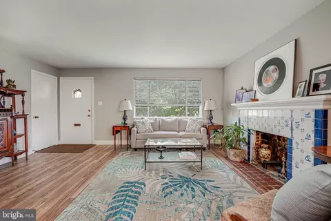 6025 Brunswick St, Springfield, VA 22150 photo 6