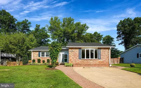 14724 Jarnigan St, Centreville, VA 20120