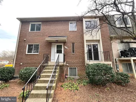 6726 Perry Penney Dr #140, Annandale, VA 22003