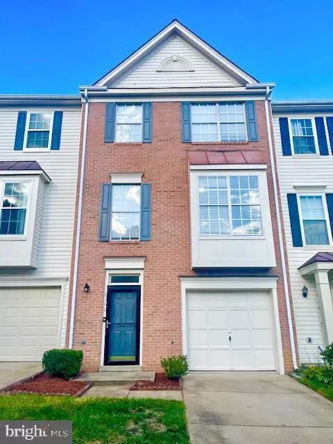 6360 Dakine Cir, Springfield, VA 22150
