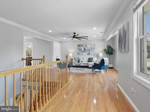 Entry Way - 6019 Frederick St, Springfield, VA 22150 photo 2 of 3