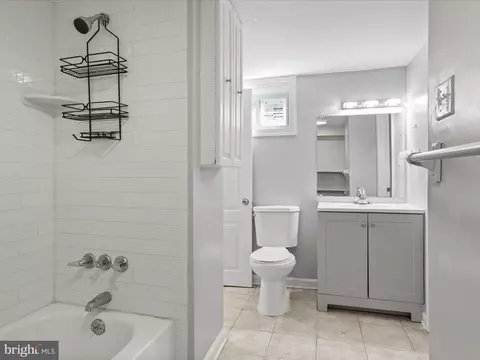 Bath - 6019 Frederick St, Springfield, VA 22150 photo 4 of 5