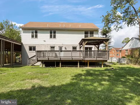 Exterior - 6019 Frederick St, Springfield, VA 22150 photo 6 of 8